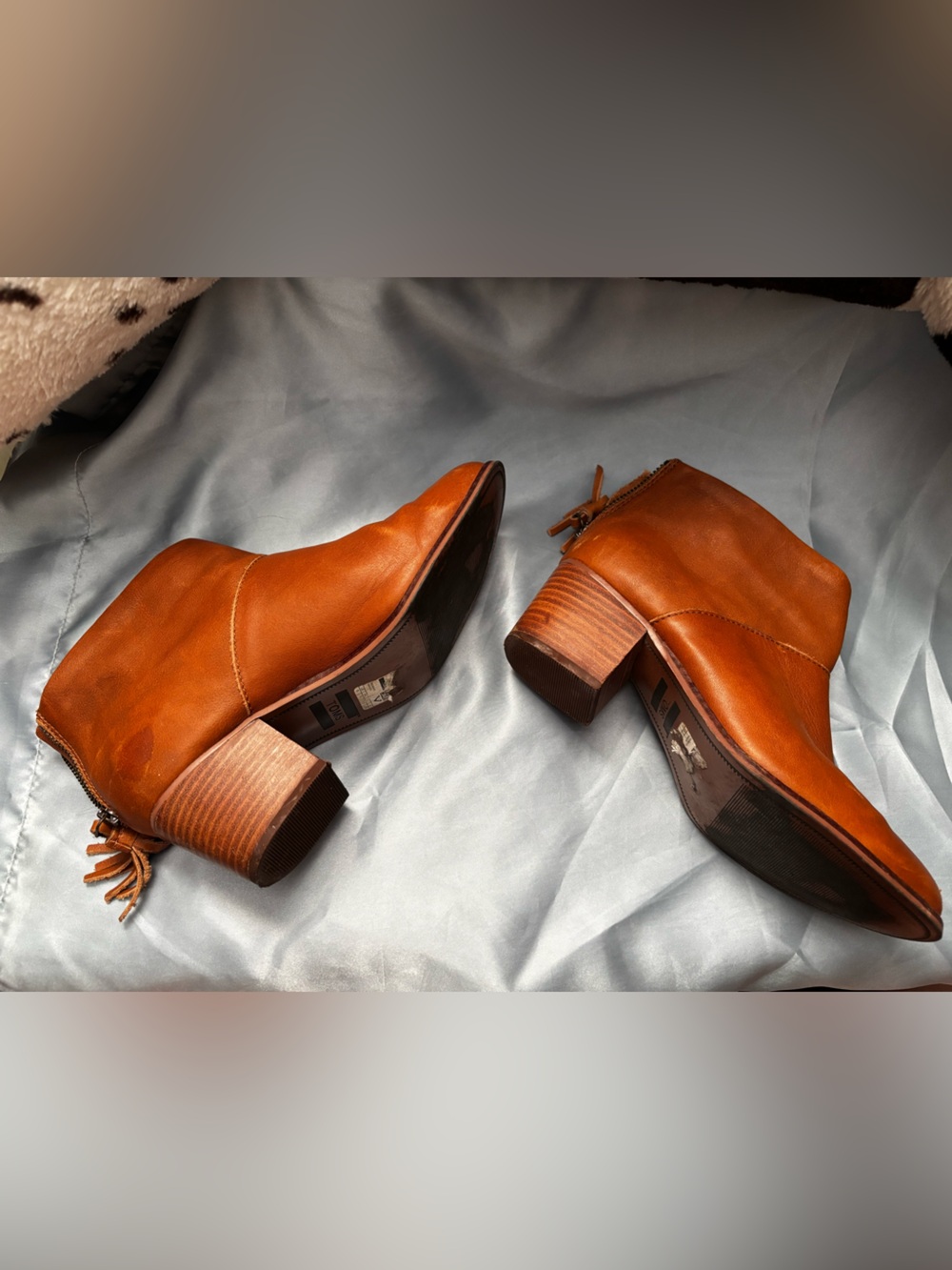TOMS Cognac Brown Leather Ankle Boots Back Zip Tassel Block Heel